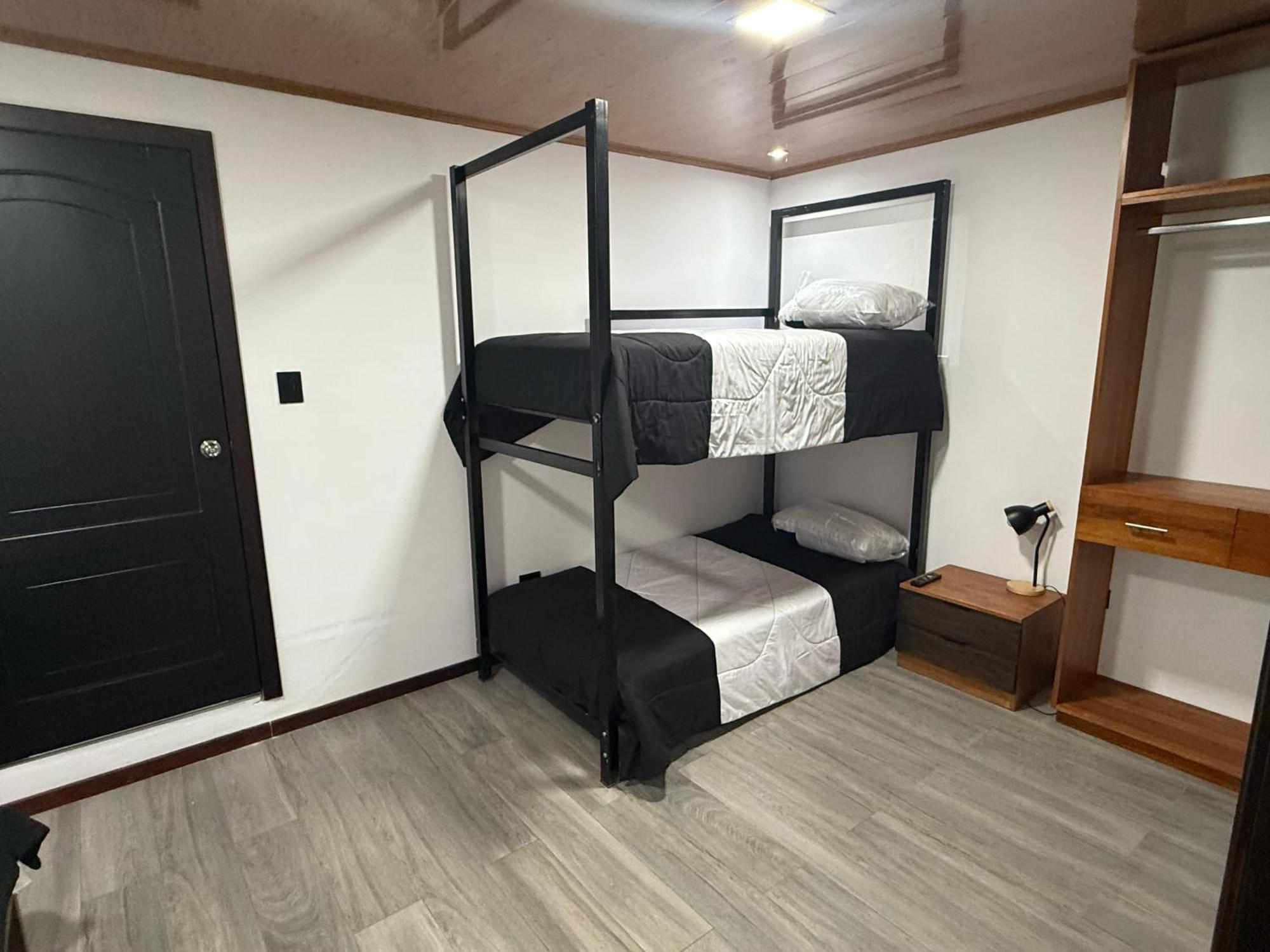 Bunker593 Inn Tena Dış mekan fotoğraf