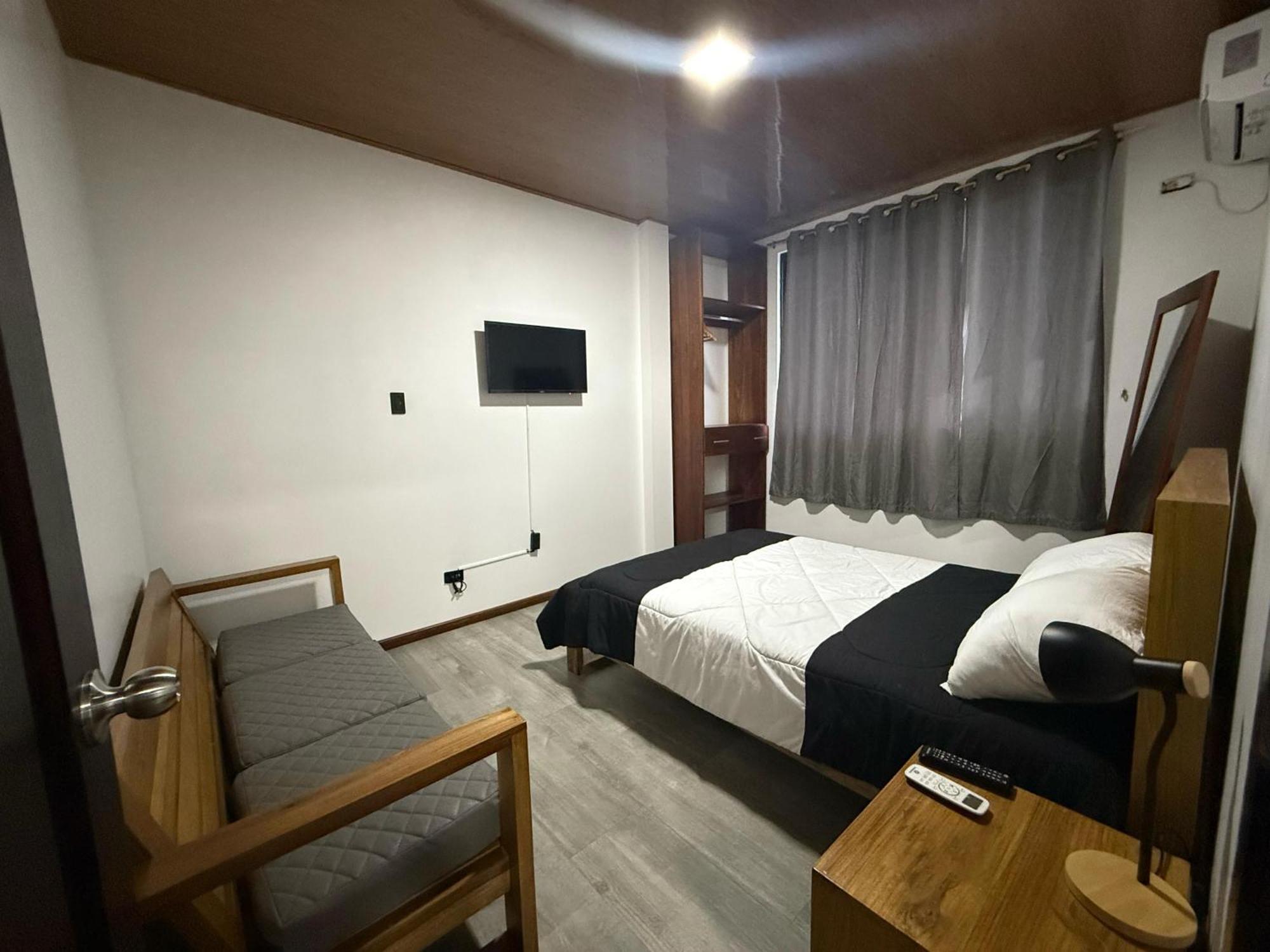Bunker593 Inn Tena Dış mekan fotoğraf