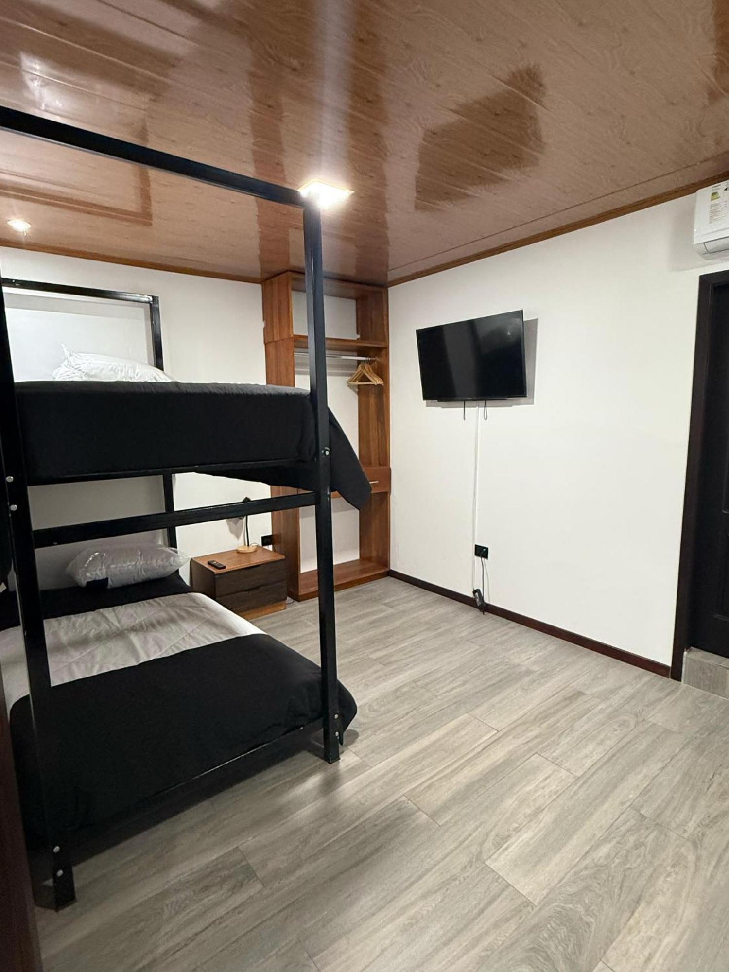 Bunker593 Inn Tena Dış mekan fotoğraf