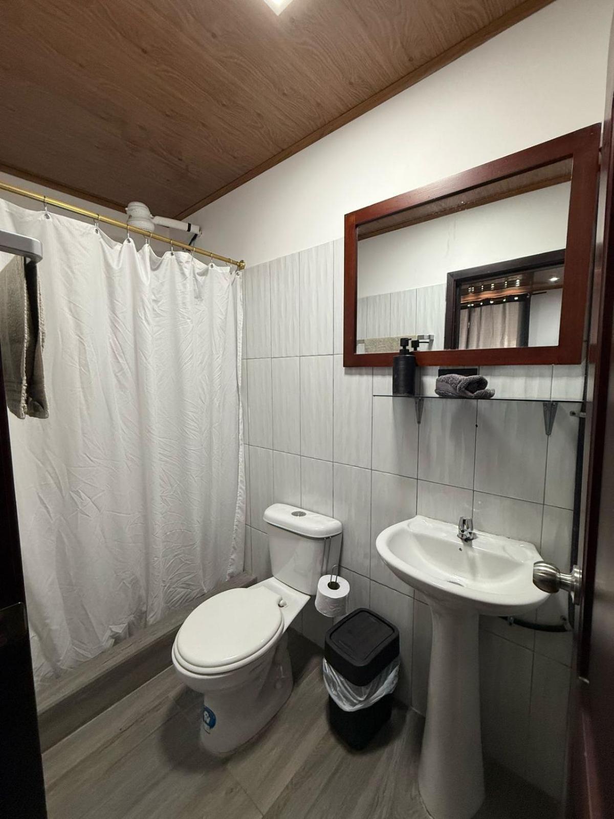 Bunker593 Inn Tena Dış mekan fotoğraf